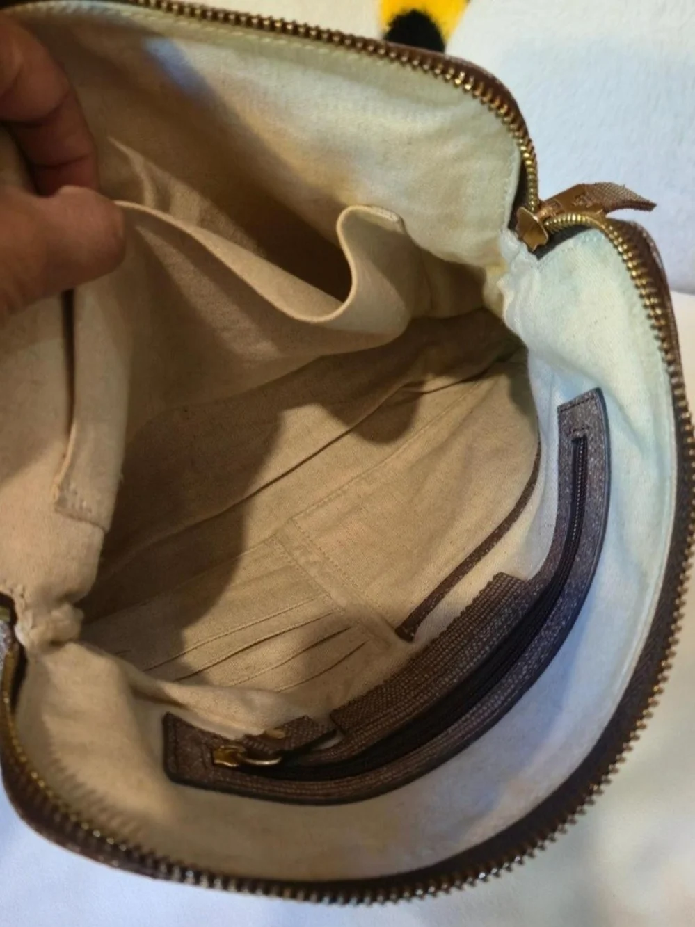 India Hicks 100%leatherTaupe Textured Clutch Bag